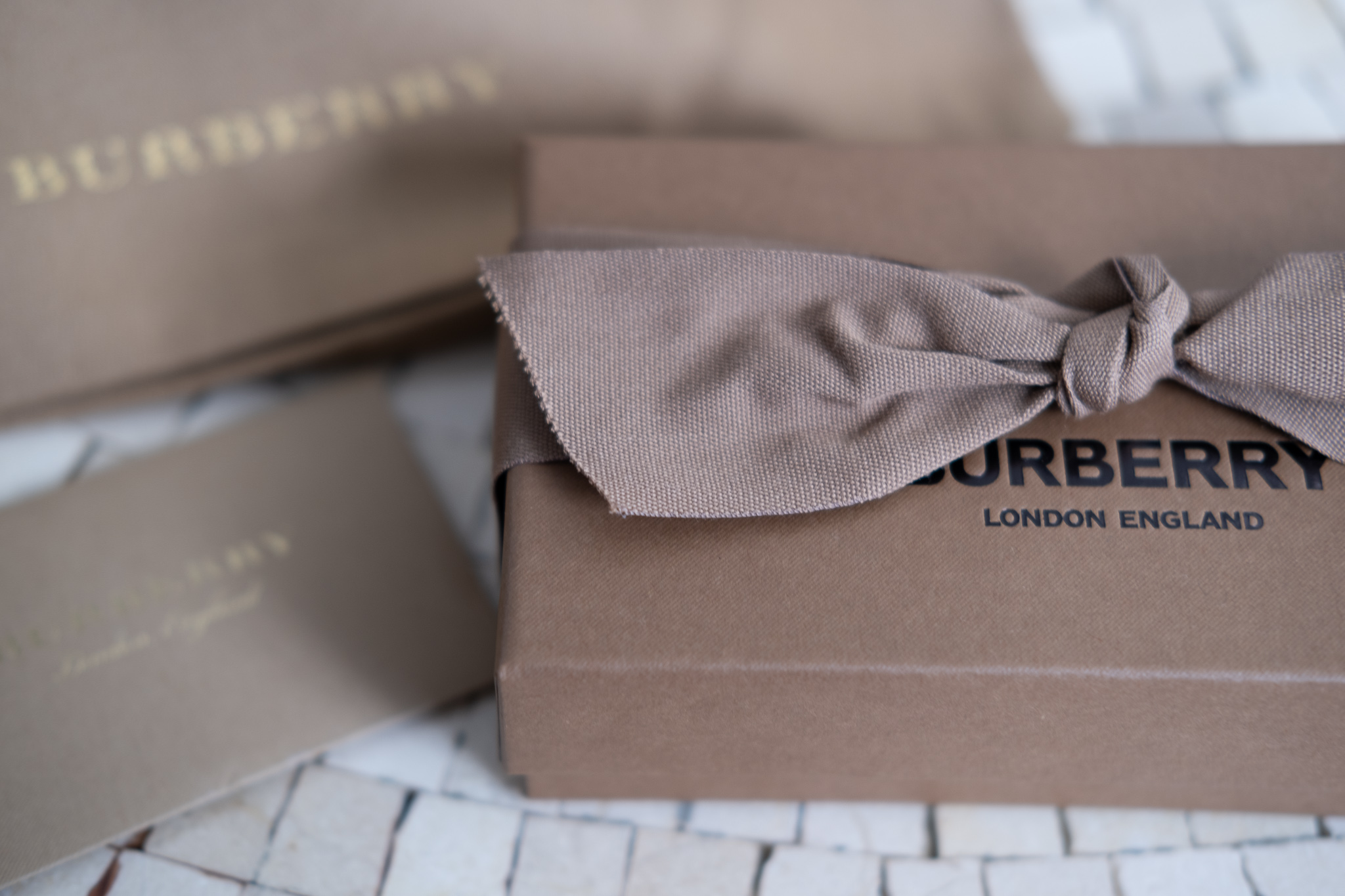 BURBERRY BAG UNBOXING; THE NEWEST ADDITION TO MY HANDBAG COLLECTION