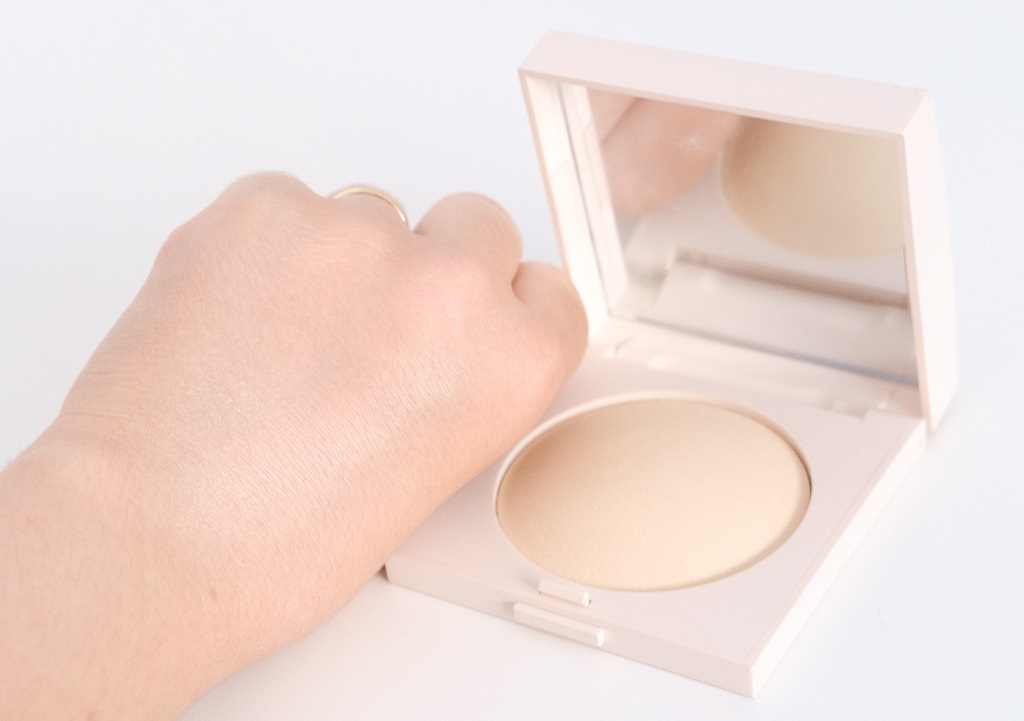 Laura Mercier Real Flawless Luminous Perfecting Pressed Powder Swatches