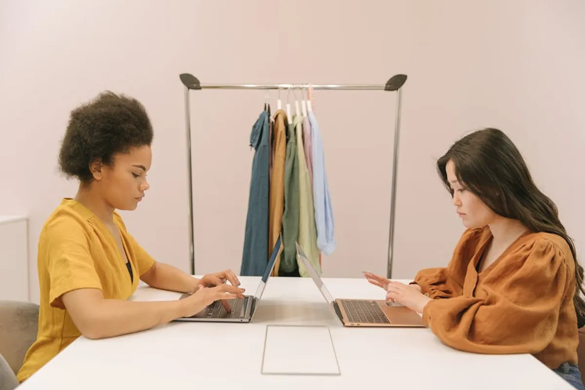 A Fresh fashion, beauty, and lifestyle Angle for Writing About fontmirror.com