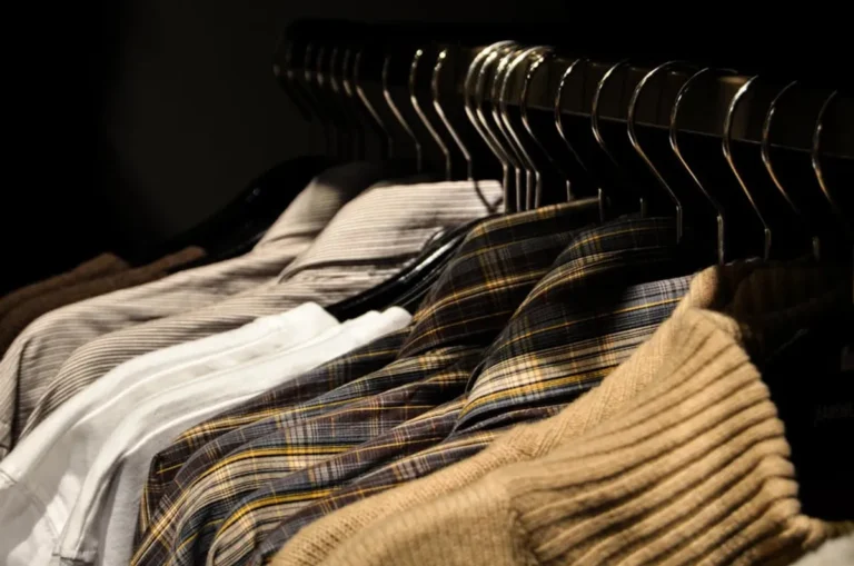 Closet Cleanout Guide: What to Keep, Sell, and Restyle