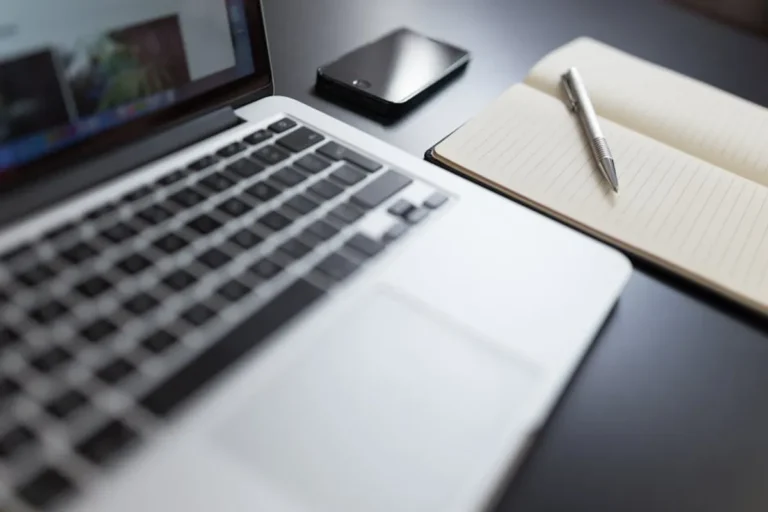 How to Write Outfit Posts That Do Not Sound Generic