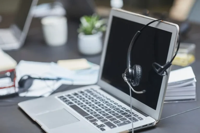 Outrightcrm Explained: Lifestyle Search Intent, Trends, and Alternatives