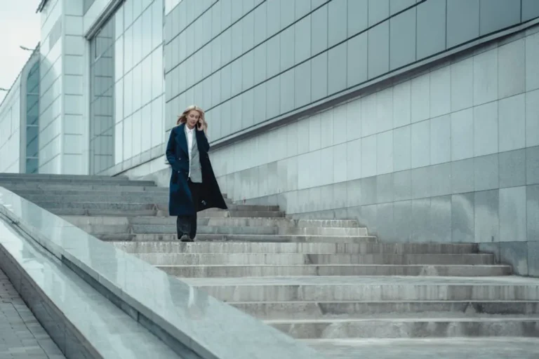 Statement Coat Outfits: How to Make Outerwear the Main Look